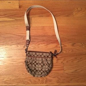 AUTHENTIC coach crossbody bag