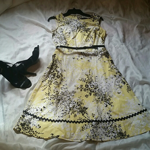 Light cotton yellow classy dress