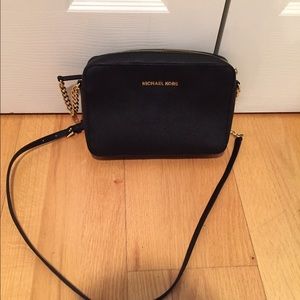 Michael Kors Jet Set Large Crossbody