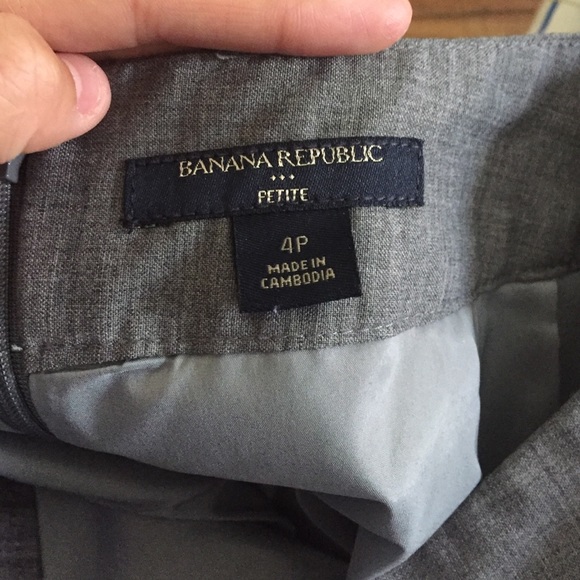 Gray pencil skirt - Picture 2 of 2