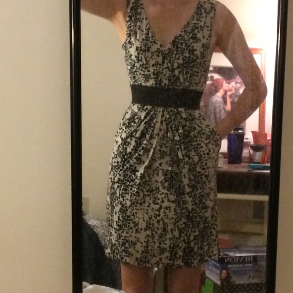 ⭐️ DONATING SOON! Black and Cream dress