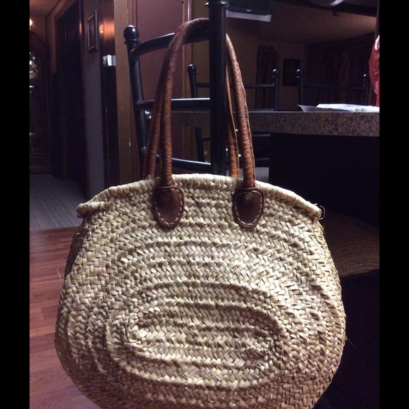 Large straw bag