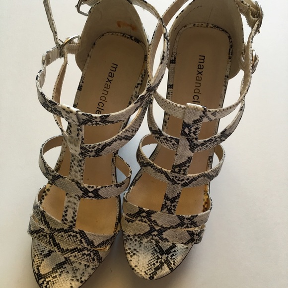 Max & Cleo  ||  Wedge Sandals - Picture 3 of 4