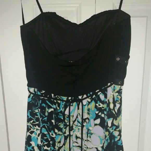 Spring dress - Picture 3 of 3