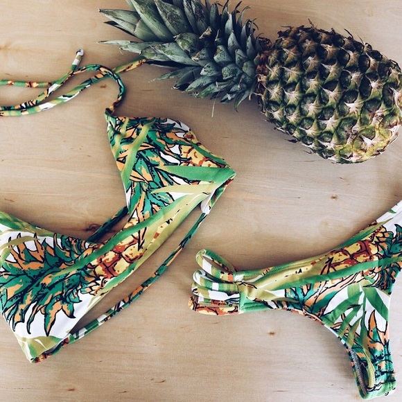 Midori Signature Pineapple Croatia Top