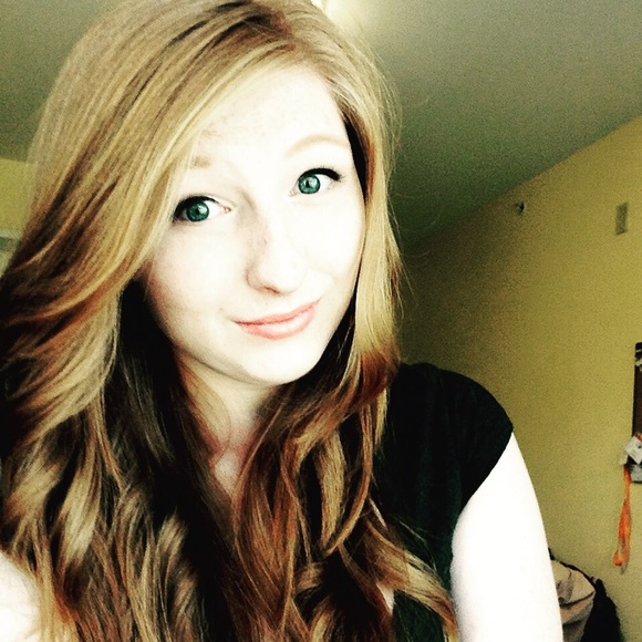 Meet your Posher, Katey - Picture 1 of 1