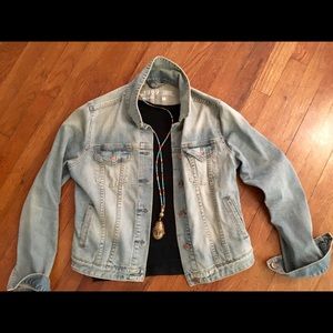 Gap light washed denim jacket