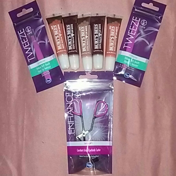 Makeup bundle - Picture 2 of 4