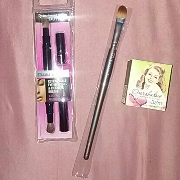 Makeup bundle - Picture 3 of 4