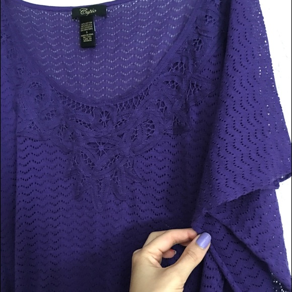 Beautiful Bat-sleeve top - Picture 2 of 4
