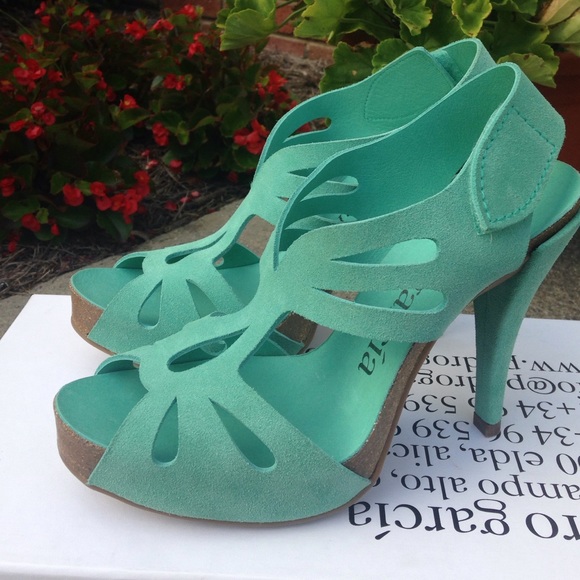Pedro Garcia heels