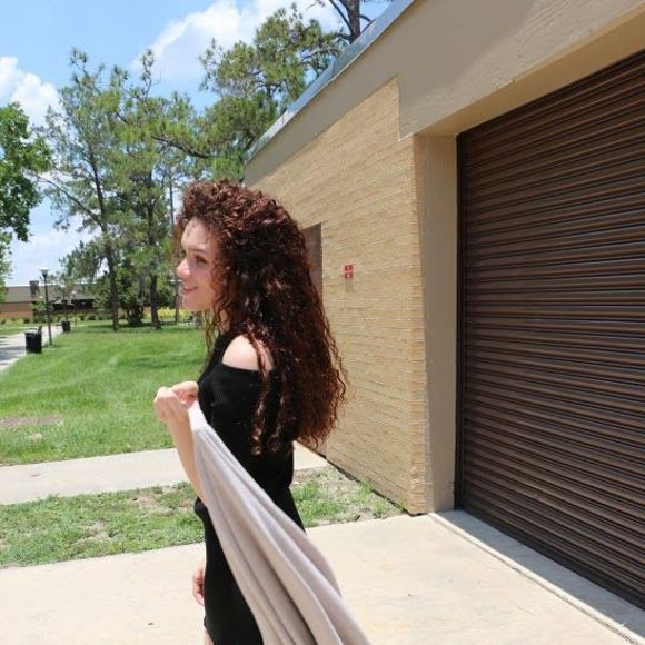 Meet your Posher, Jasmine