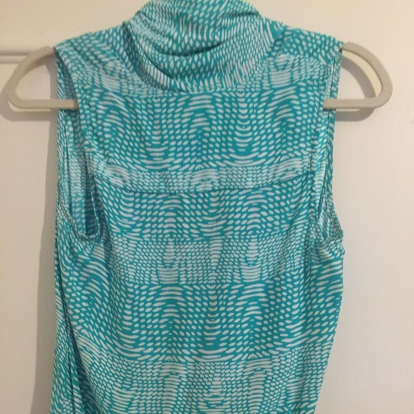 Front drape silk tank - Picture 4 of 4