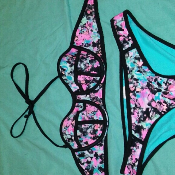 Swim suit