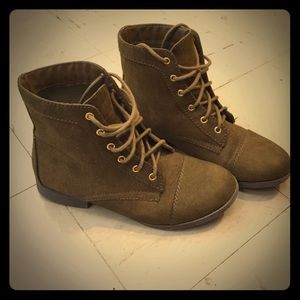 Forever 21 combat boots Olive green