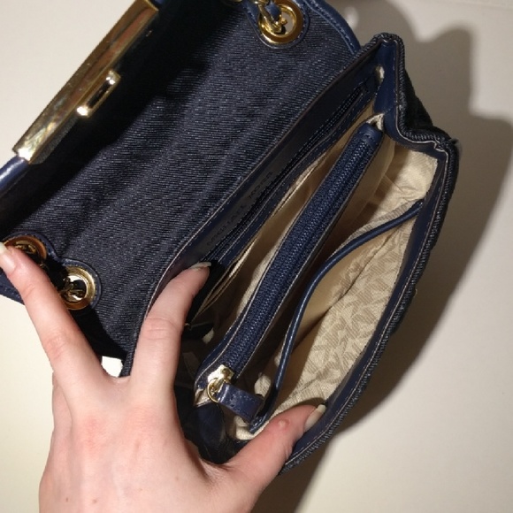 SOLD ON M 🏷️ - Picture 3 of 3