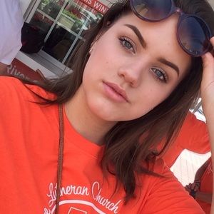 Meet your Posher, Molly