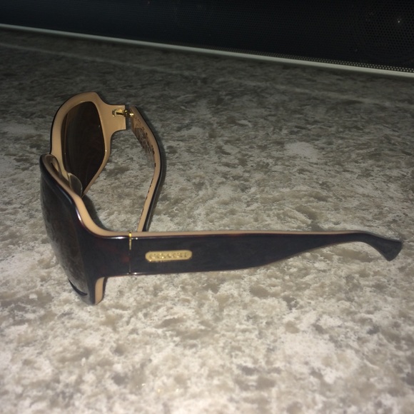 Coach sunglasses - Picture 2 of 4