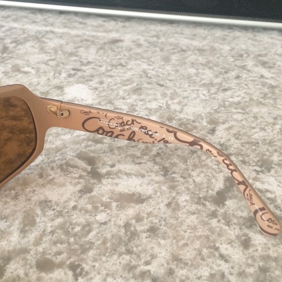 Coach sunglasses - Picture 4 of 4