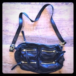 Lines Pella Black Crossbody