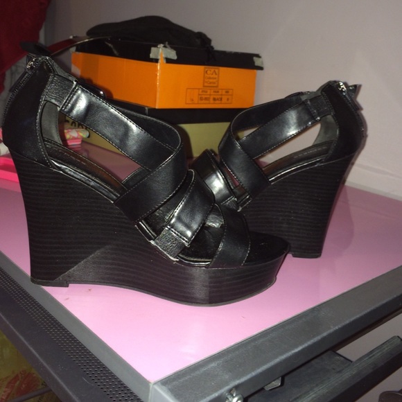 Black Express Wedges 👡