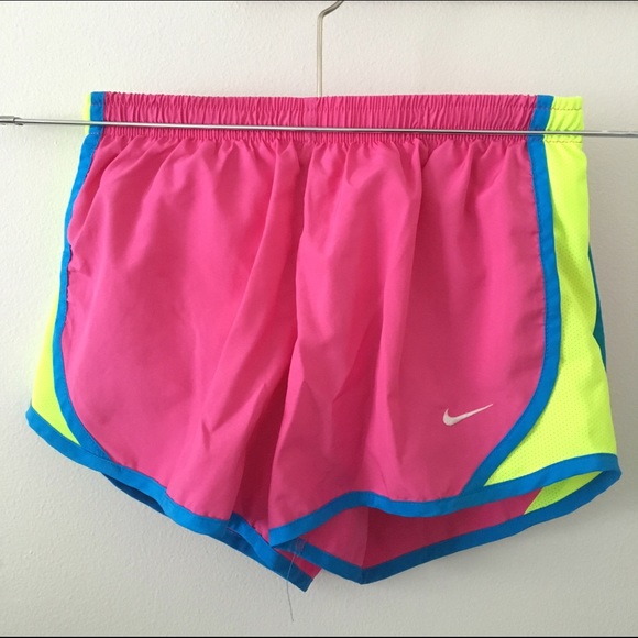 NIKE running short (kids size)