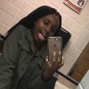 Meet your Posher, Kendra