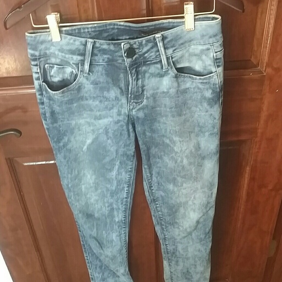 Black Orchid acid wash skinny jeans!