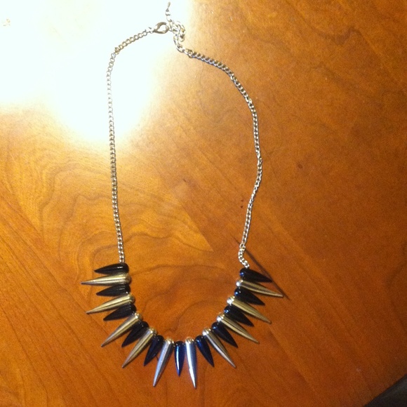 🎀BOGO🎀spiky necklace