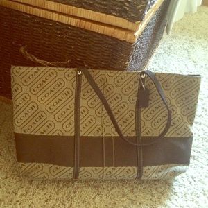 Coach purse great addition for fall!! Like new!