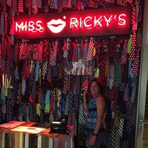 Meet your Posher, Linda