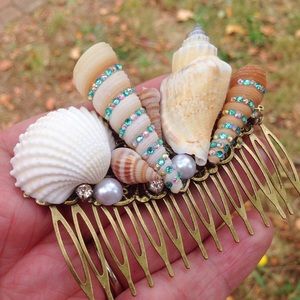 Abbie's ⚓️ Anchor Accessories - Handmade seashell hair comb/mermaid/boho/gypsy Abbie's ⚓️ Anchor Accessories - Handmade seashell hair comb/mermaid/boho/gypsy