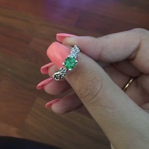 Emerald/silver ring, size 8!