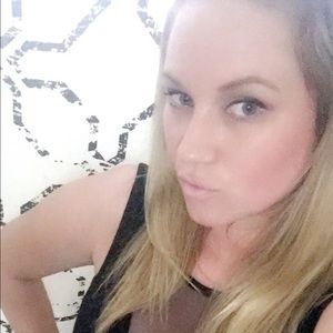 Meet your Posher, Amie