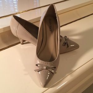 Ellen Tracy Tessa Heels Cream size 7.5