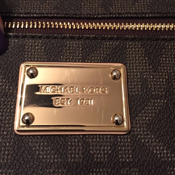 Extra Pics - image 1