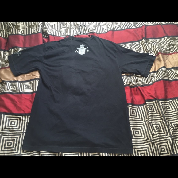 T- Shirt - Picture 2 of 3