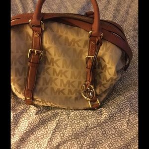 MK Bowling BallBag Design