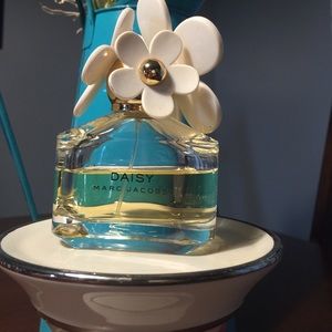 ***RESERVED***Daisy perfume Marc Jacobs 1.7 ounce