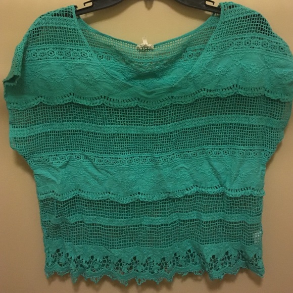 Teel lace top