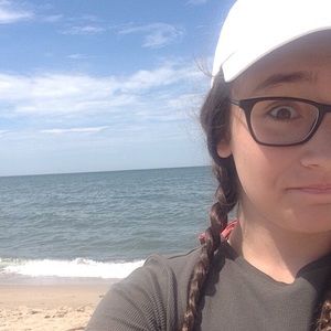 Meet your Posher, Hannah