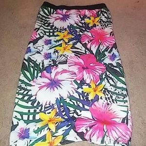 Knee length body con skirt