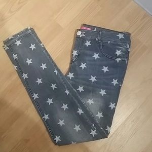*HP WEEKEND WORRIOR 7-23-16* Starred skinny jeans
