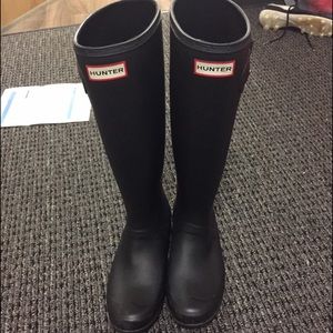 Hunter Boots - Matte Black Size 9 relatively new