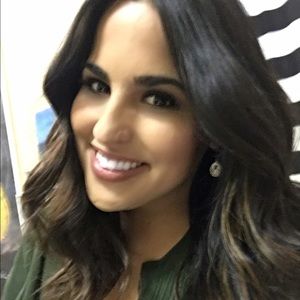 Meet your Posher, Jackie