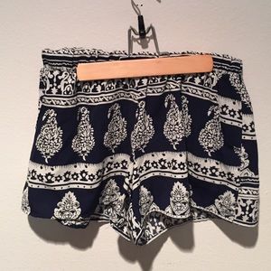 Flowy pattern shorts