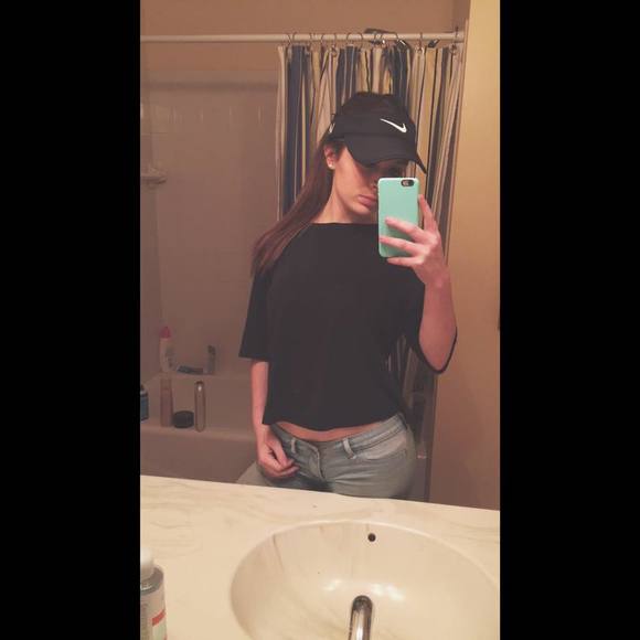 Meet your Posher, Dani - Picture 1 of 1