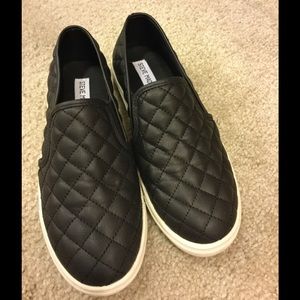Steve Madden slip on shoes