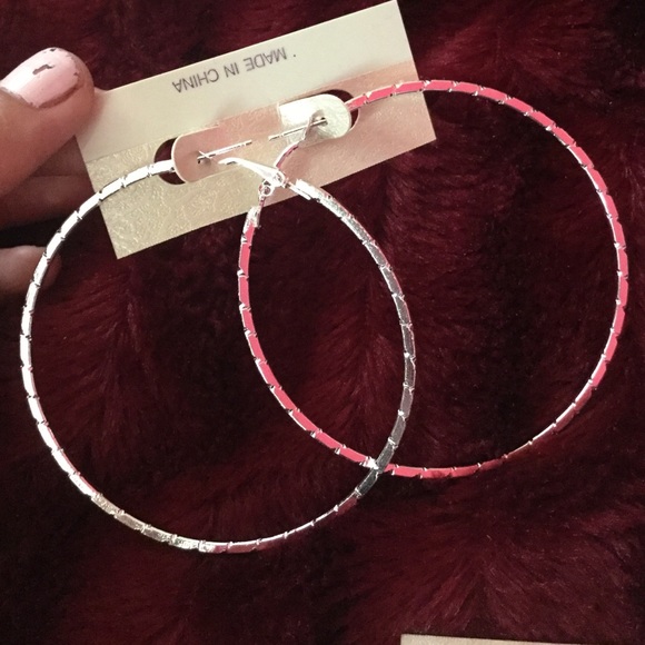 Hoop earrings - Picture 2 of 3