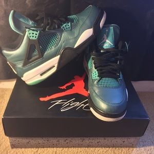 Jordan retro 4's